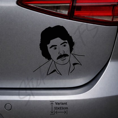 Schwarzer Ferdi Tayfur Porträt Sticker aus wetterfester Hochleistungsfolie